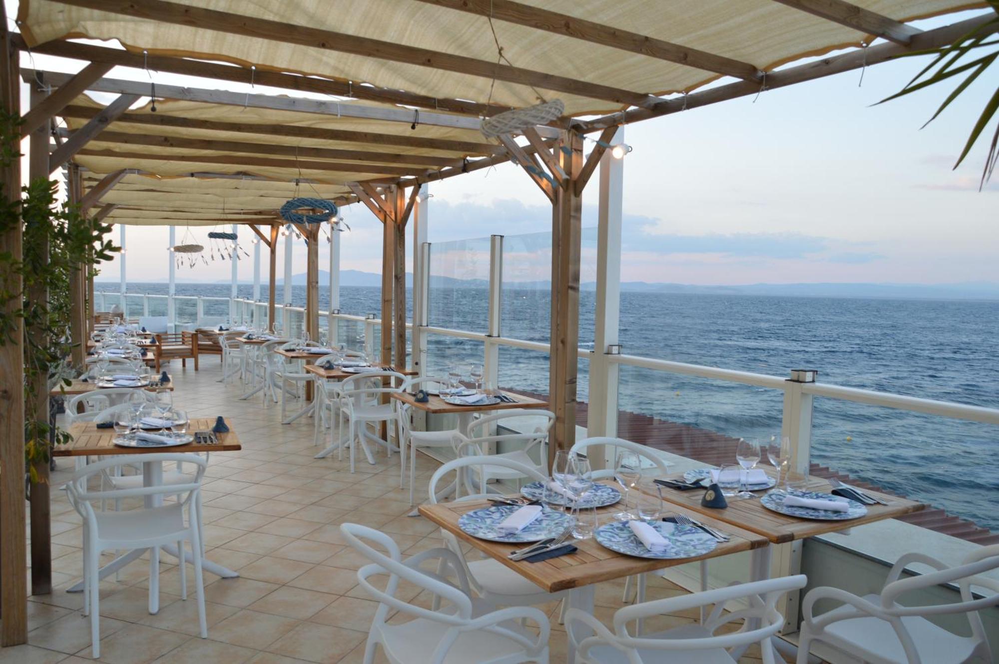 Hotel La Caletta Порто Санто Стефано Экстерьер фото